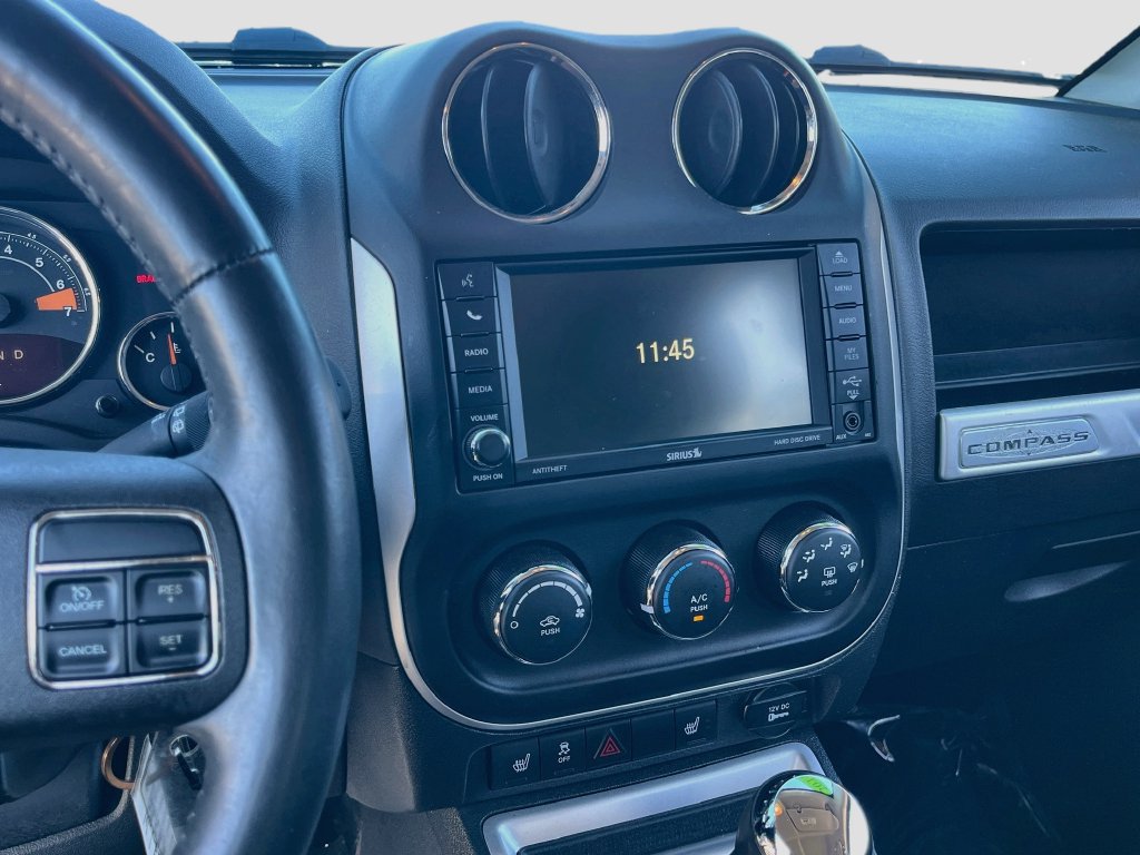 Used 2014 Jeep Compass Latitude FWD image 13