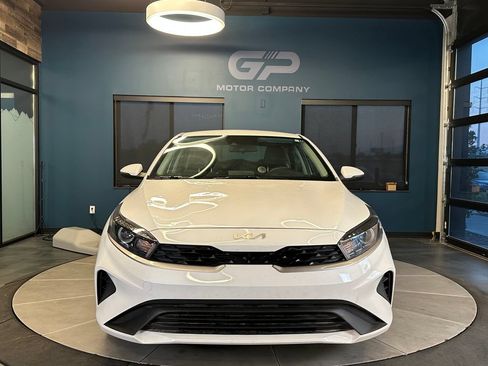 Used 2024 Kia Forte LXS w/ LXS Technology Package FWD image 8