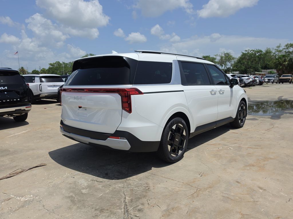 New 2026 Kia Carnival EX FWD image 8