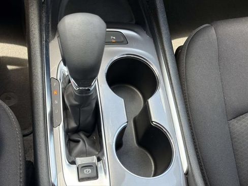 Used 2024 Chevrolet Malibu LT FWD image 19