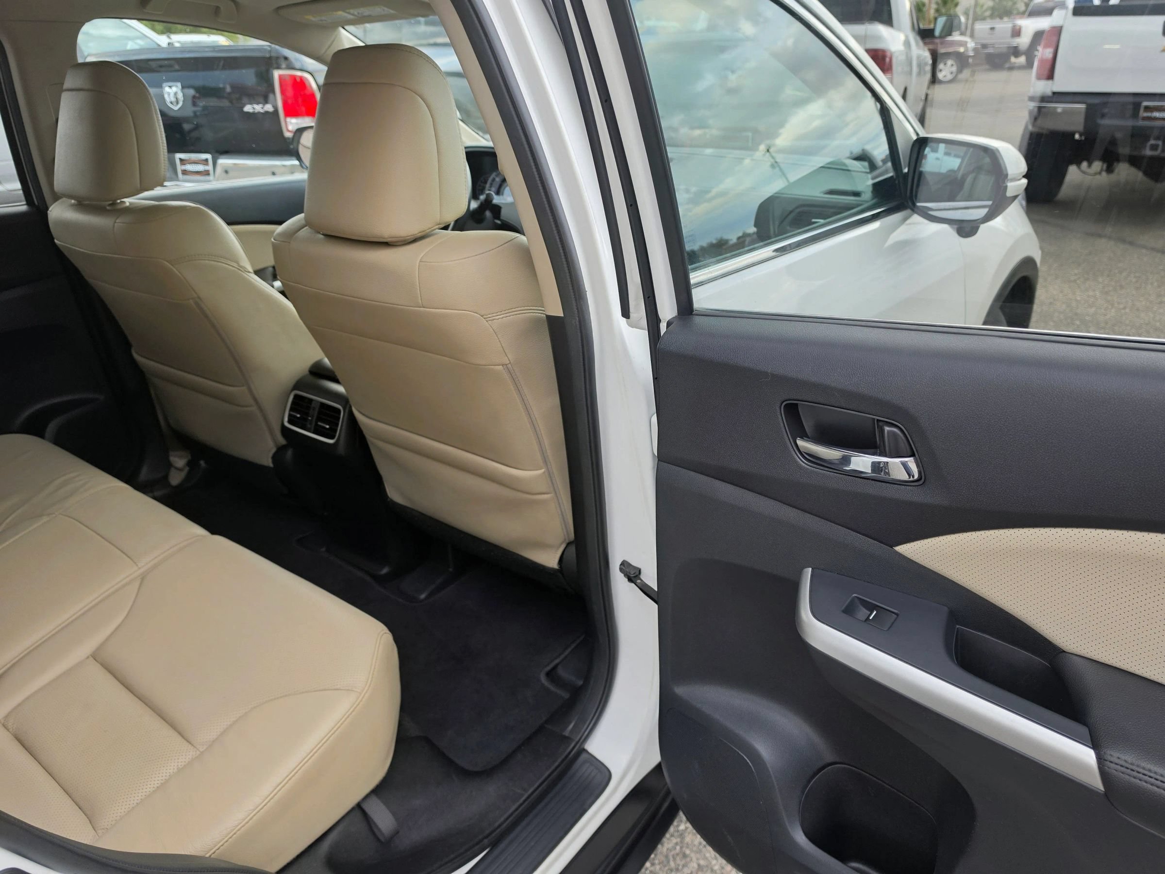 Used 2015 Honda CR-V Touring image 37