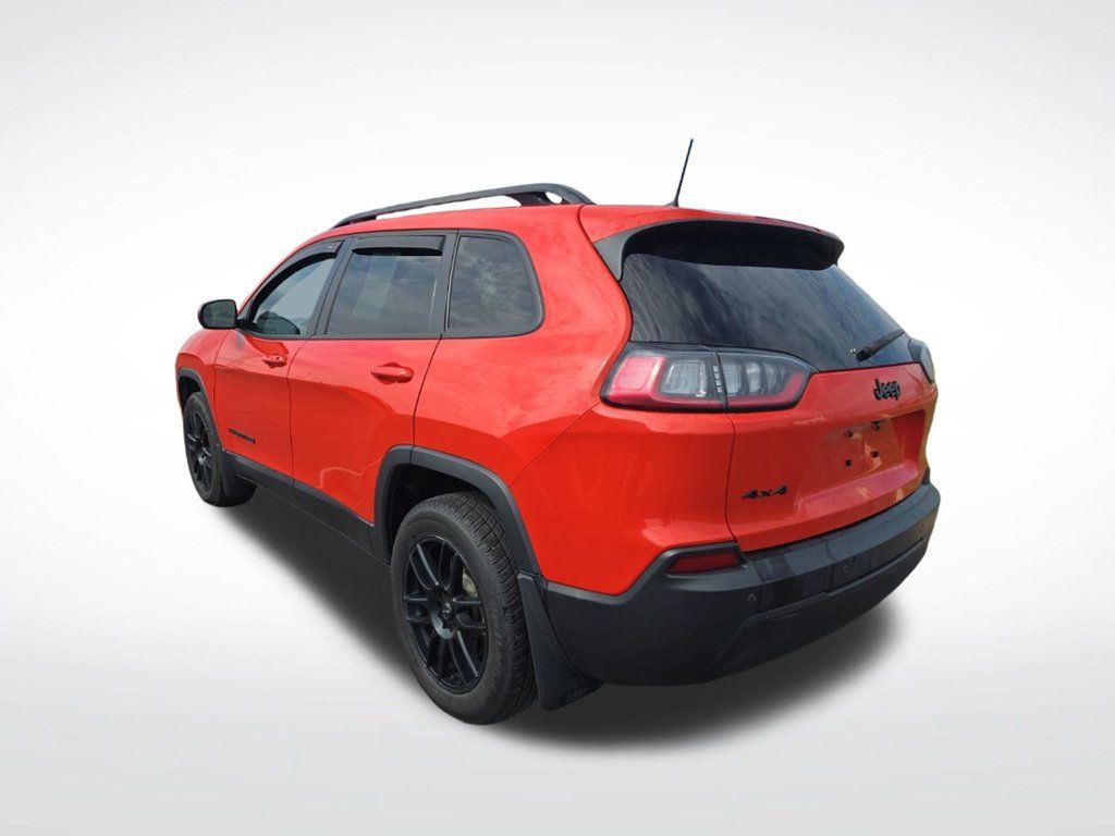 Used 2021 Jeep Cherokee Latitude Plus AWD/4WD image 5
