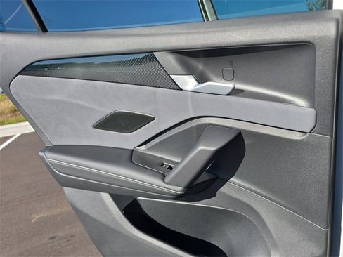 New 2026 Volkswagen Tiguan SE image 16