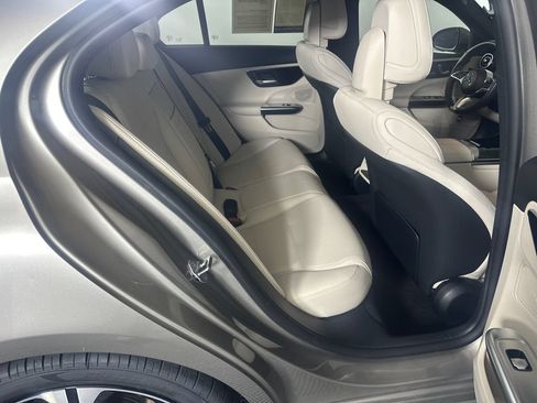 Used 2023 Mercedes-Benz C 300 Sedan image 17