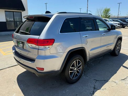 Used 2018 Jeep Grand Cherokee Limited AWD/4WD image 16