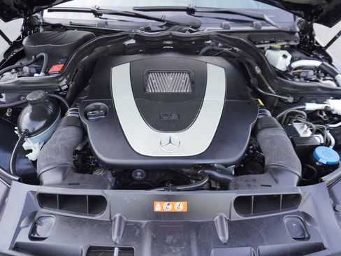 Used 2011 Mercedes-Benz C 300 Sedan image 25