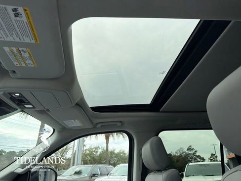 New 2026 Ford Expedition Active image 24