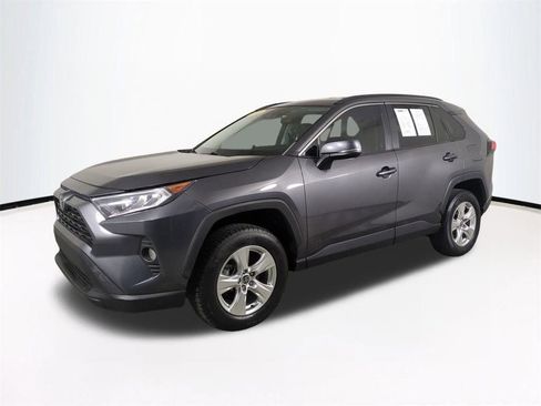Used 2021 Toyota RAV4 XLE image 9