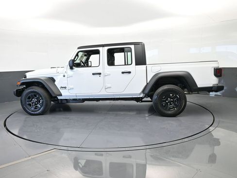 New 2026 Jeep Gladiator Sport image 3