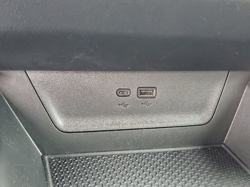 Used 2026 Chevrolet Equinox LT w/ Convenience Package II image 27