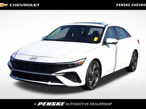 Used 2024 Hyundai Elantra Limited FWD image 1