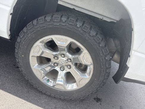 Used 2020 RAM 1500 Big Horn AWD/4WD image 9