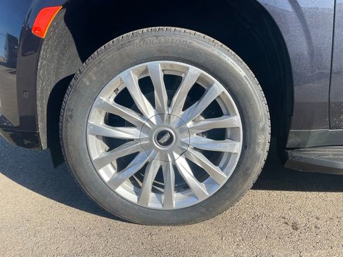 Certified 2024 Cadillac Escalade ESV Premium Luxury image 11