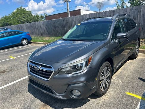 Used 2019 Subaru Outback 2.5i Limited w/ Popular Package #2 AWD/4WD image 5