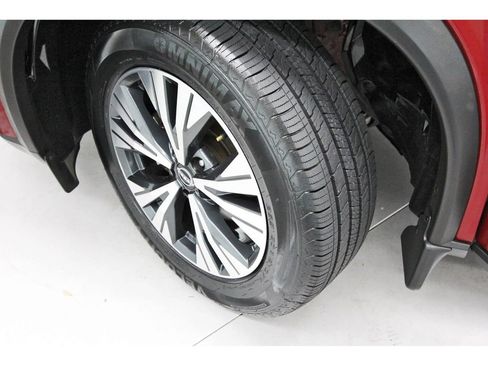 Used 2023 Nissan Rogue SV FWD image 28