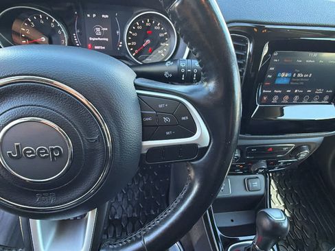 Used 2020 Jeep Compass Latitude FWD image 20