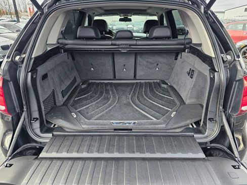 Used 2017 BMW X5 xDrive35d image 16
