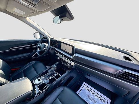 Certified 2024 Kia Telluride S w/ S Sunroof Package image 34