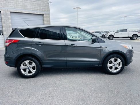 Used 2016 Ford Escape SE image 6