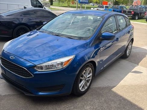 Used 2018 Ford Focus SE image 1