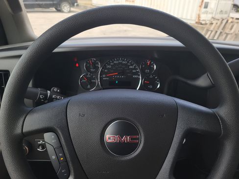 New 2025 GMC Savana 2500 Extended w/ Enhanced Convenience Package image 9