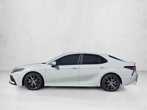 Certified 2023 Toyota Camry SE w/ Cold Weather Package FWD image 9