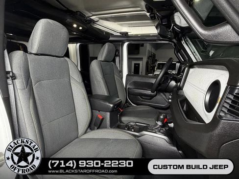 Used 2024 Jeep Wrangler Unlimited AWD/4WD image 15