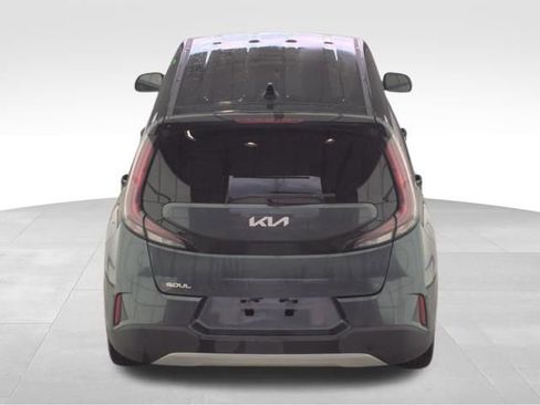 Used 2025 Kia Soul LX w/ LX Technology Package FWD image 4