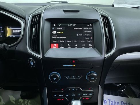 Used 2018 Ford Edge SEL w/ Equipment Group 201A image 21