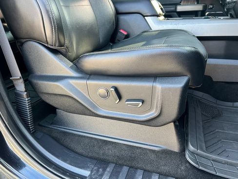 Used 2017 Ford F250 Lariat w/ Lariat Ultimate Package AWD/4WD image 25