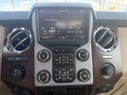 Used 2015 Ford F350 Lariat w/ Lariat Interior Package AWD/4WD image 12
