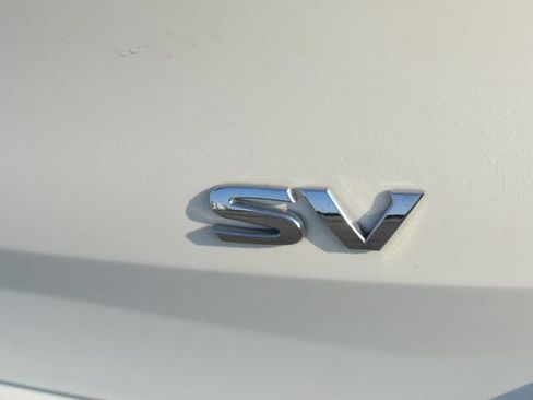 Used 2019 Nissan Rogue SV FWD image 14