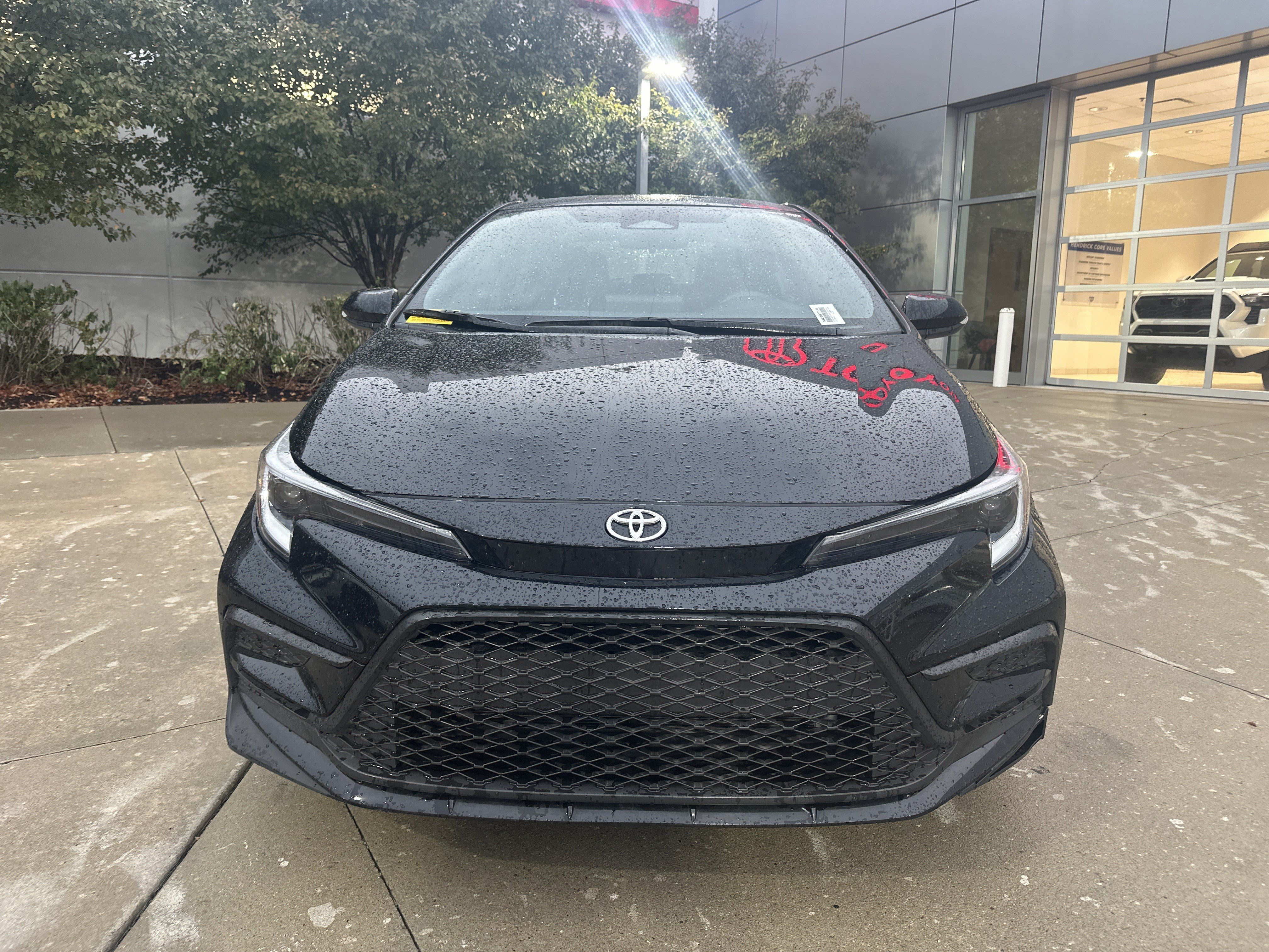 Used 2025 Toyota Corolla SE FWD image 5