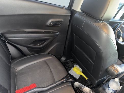 Used 2016 Chevrolet Trax LT w/ LT Convenience Package image 20