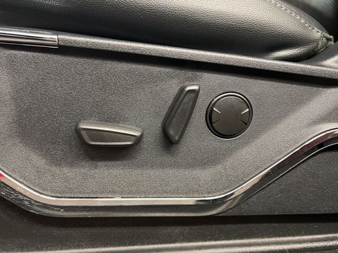 Used 2024 Ford F250 Lariat w/ Black Appearance Package image 25