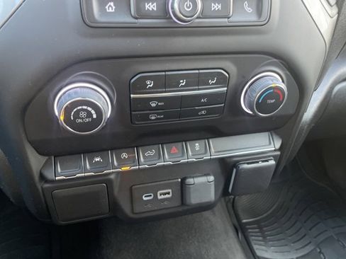 Used 2022 Chevrolet Silverado 1500 Custom image 46