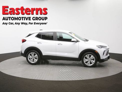 Used 2024 Buick Encore GX Preferred FWD image 40