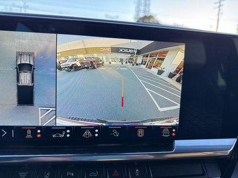 Used 2024 GMC Sierra 3500 SLT w/ SLT Premium Package image 20