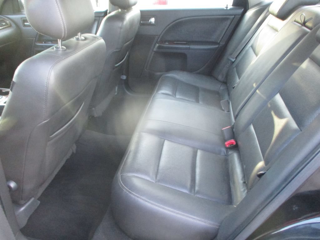 Used 2009 Ford Taurus Limited AWD/4WD image 8