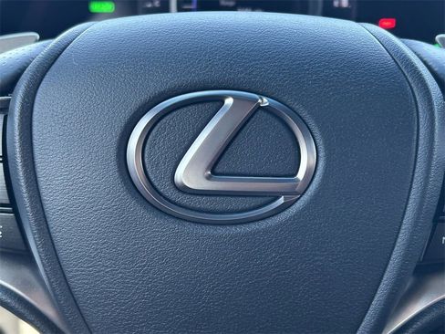 Used 2022 Lexus ES 300h F Sport image 43