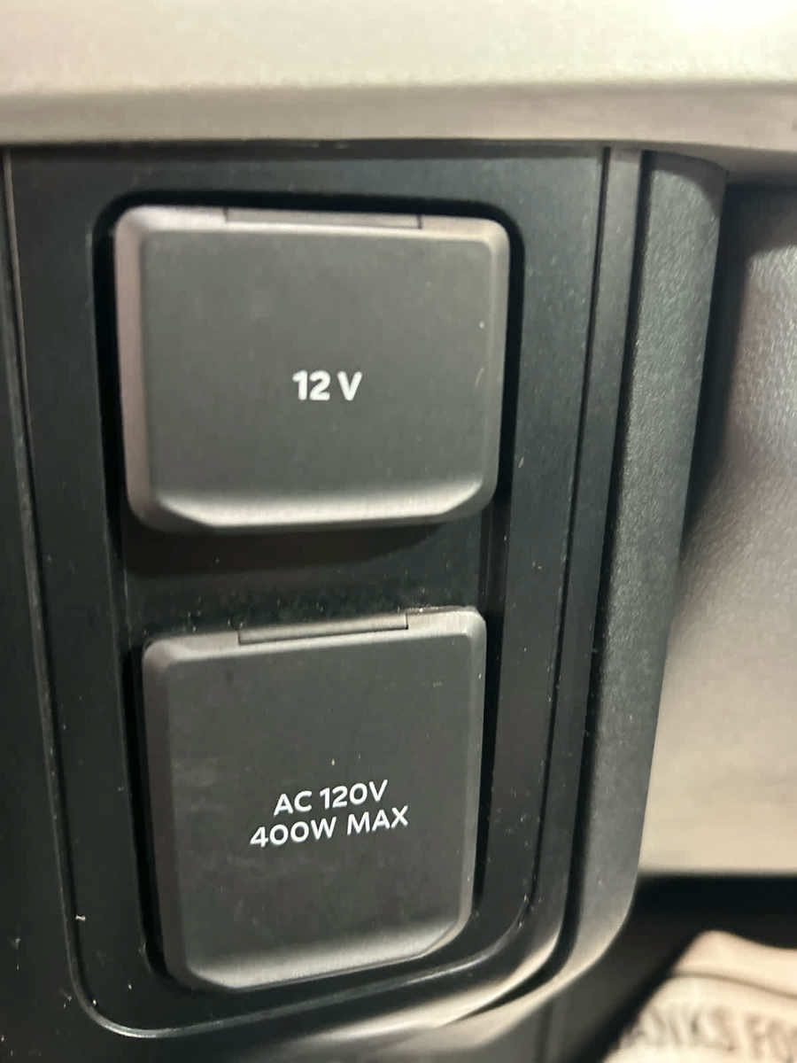 Used 2025 Ford F250 XLT AWD/4WD image 17