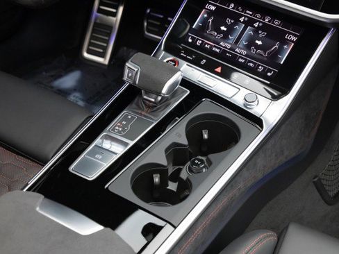 Used 2024 Audi RS 6 performance w/ Matte Carbon Package image 20