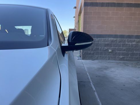 Used 2024 Volkswagen Jetta GLI 40th Anniversary Edition image 9