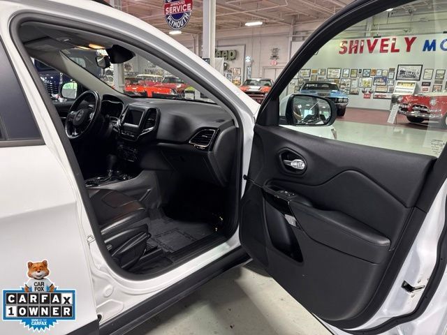 Certified 2021 Jeep Cherokee Latitude Plus AWD/4WD image 47