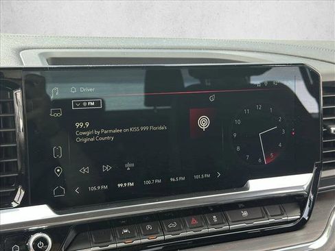 Used 2024 GMC Sierra 1500 SLT image 13