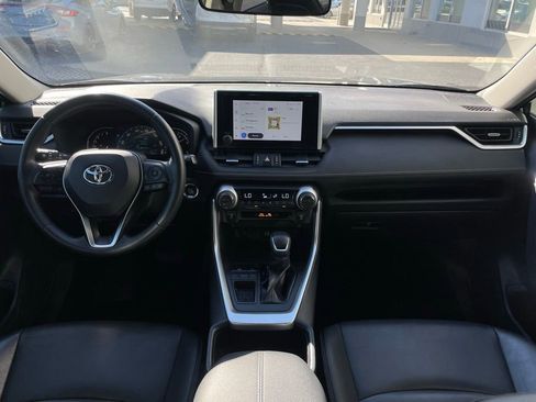 Used 2023 Toyota RAV4 XLE Premium image 10