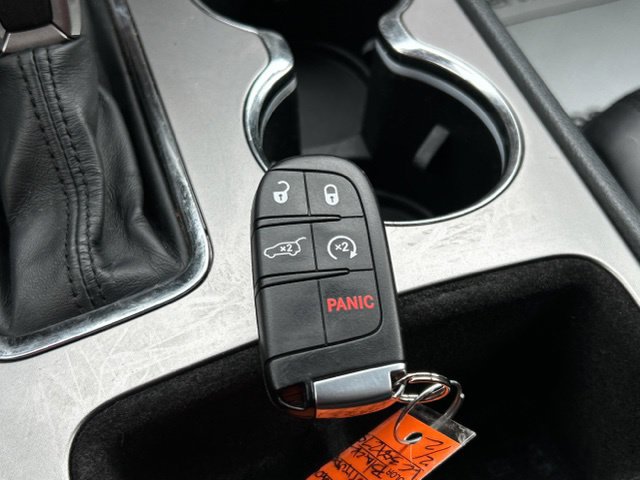 Used 2020 Jeep Grand Cherokee Altitude AWD/4WD image 43