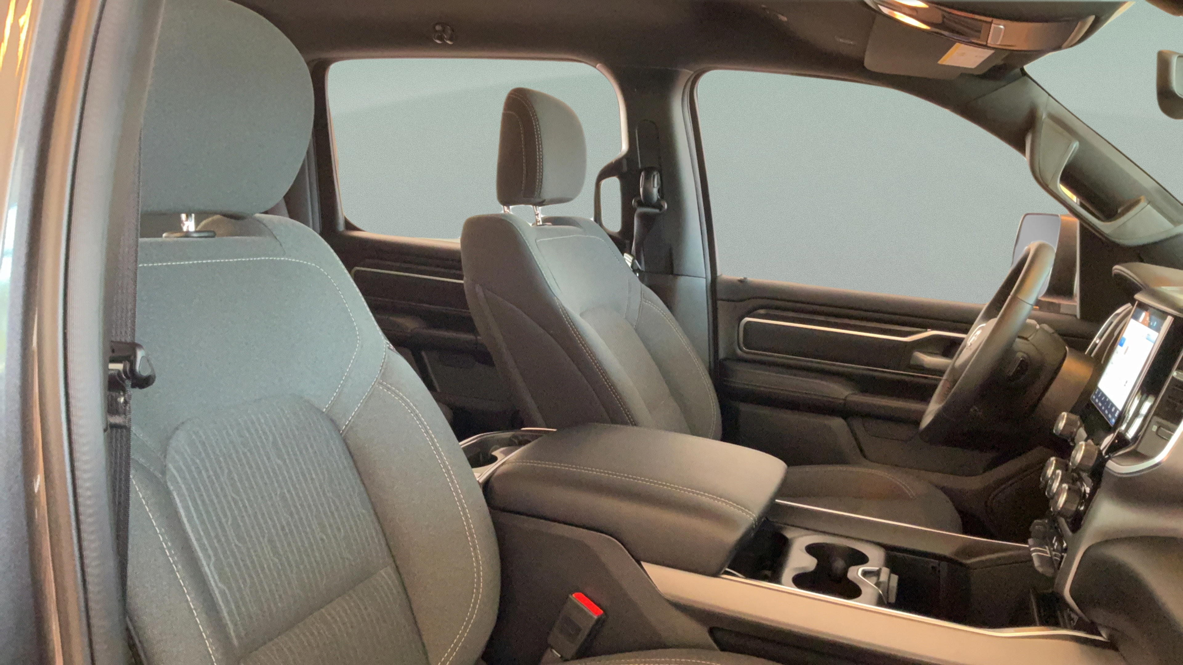 Used 2024 RAM 1500 Big Horn AWD/4WD image 37