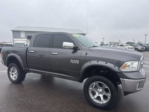 Used 2017 RAM 1500 Laramie w/ Convenience Group image 10