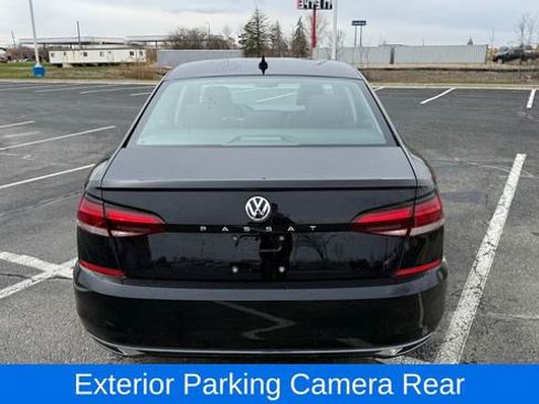 Used 2022 Volkswagen Passat 2.0T image 5